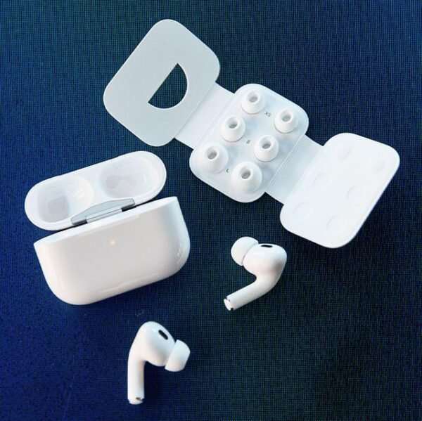 Apple AirPods pro 2nd Generation - Image 3