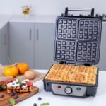 Geepas 4 Sliced Waffle Maker, Model GWM5417 - Image 6