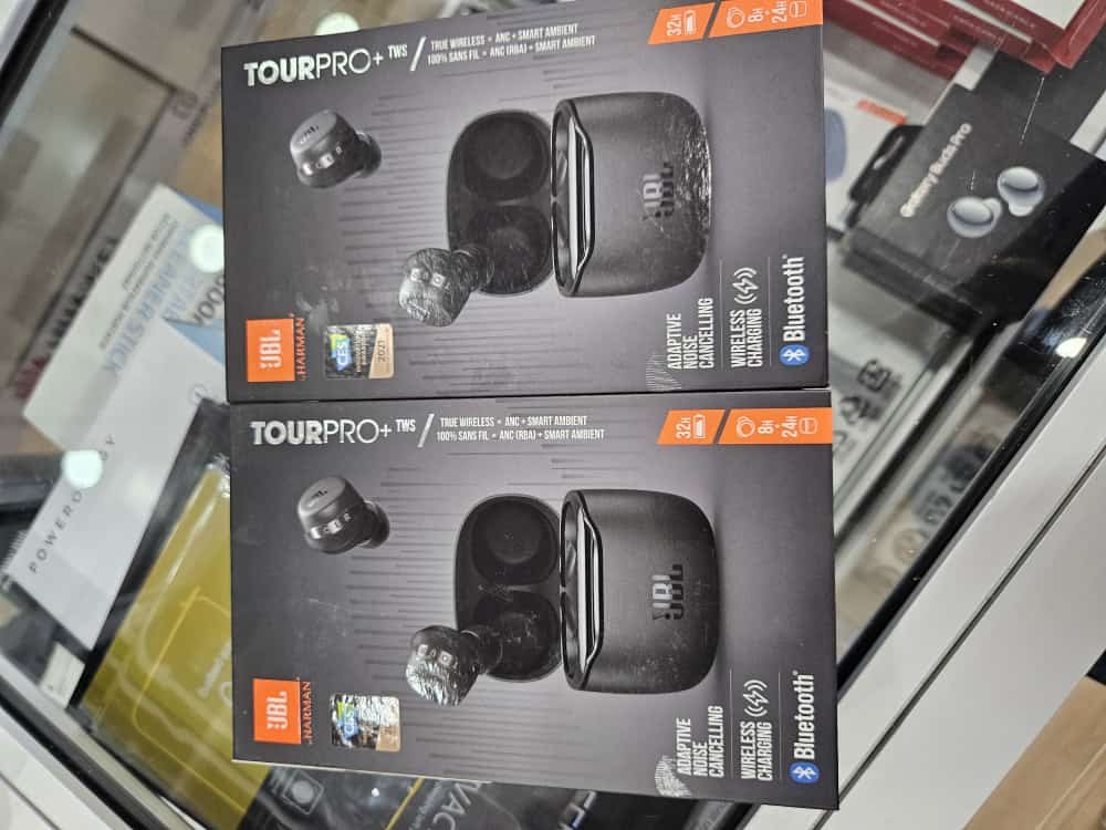 JBL Tour PRO+ TWS True Wireless Bluetooth Earbuds, Noise Cancelling, up to 32H Battery, 3 mics, Wireless Charging, Google Assistant and Alexa Built-in (Black) - Image 7